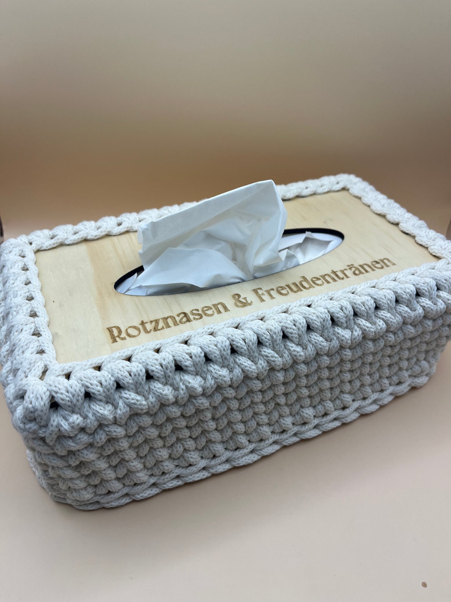 Gehäkelte Tücher-Box