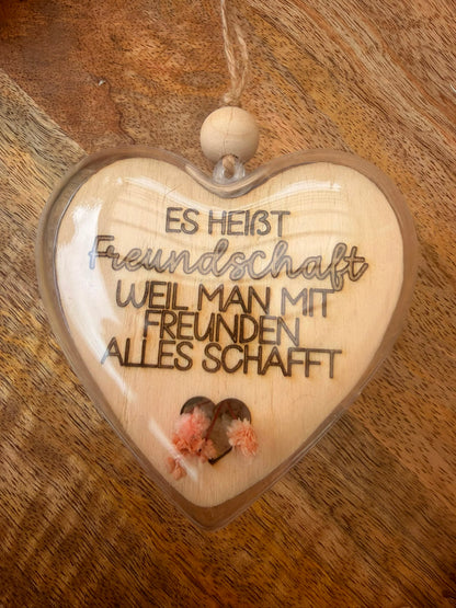Herzanhänger mit Holzgravur