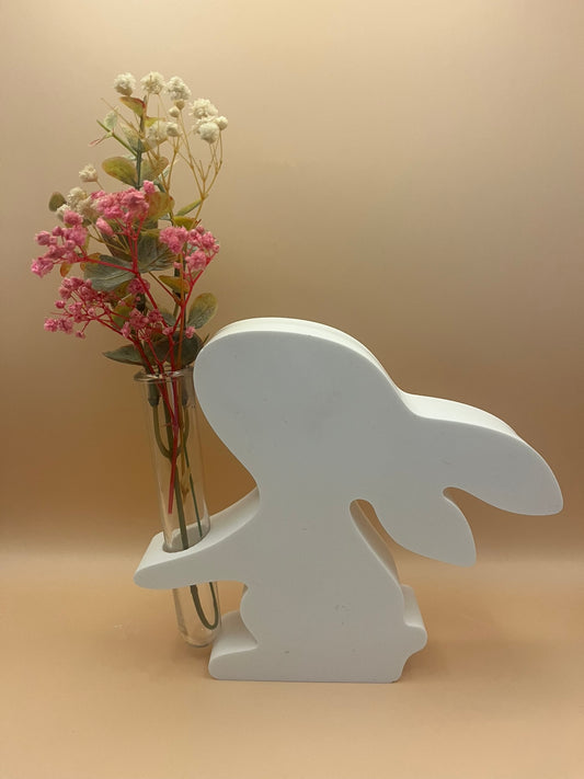 Deko-Hase mit Reagenzglas für Blümchen