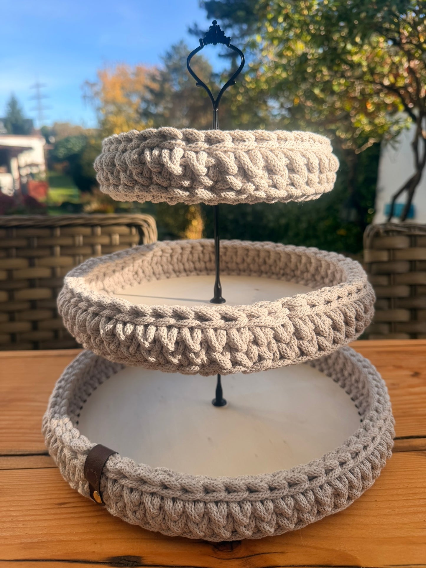 Handgehäkelte 3-stöckige Etagere